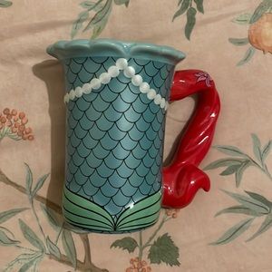DISNEY PARKS SIGNATURE LITTLE MERMAID ARIEL COFFEE CUP MUG RED HAIR HANDLE